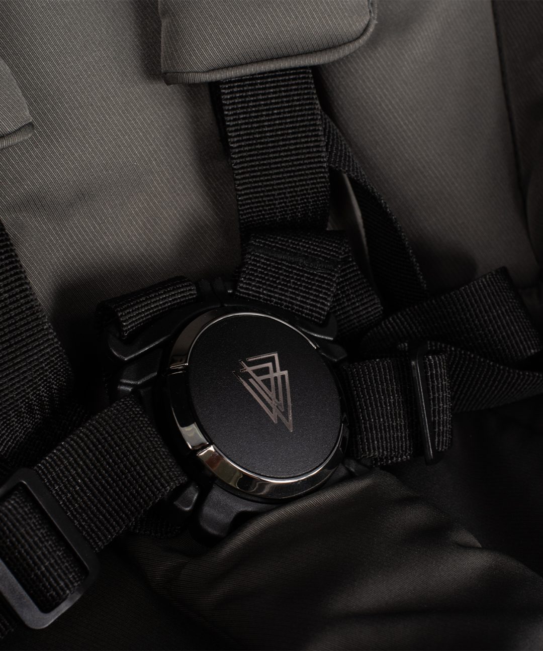 Venicci_Vero_Sage_Detail_1-1080x1296