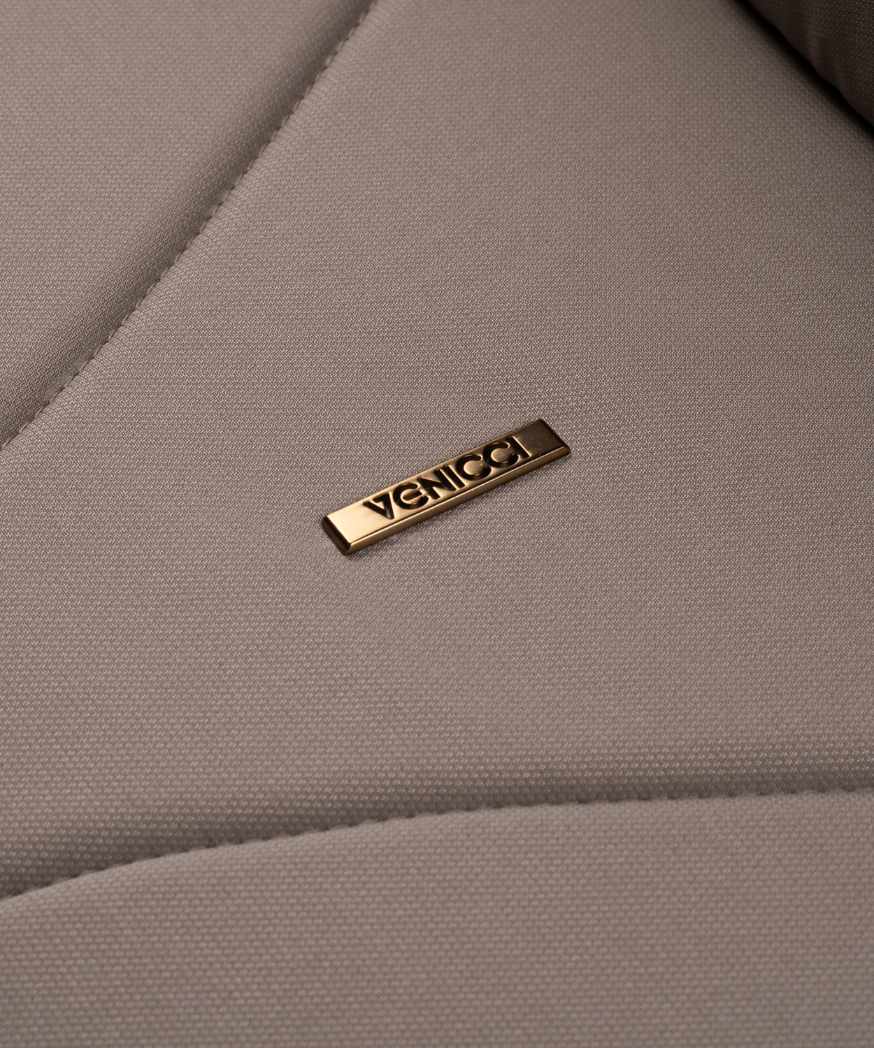 Venicci-Claro-Almond-Detail-1